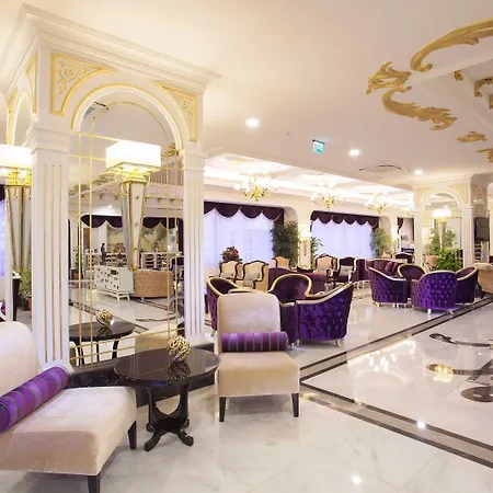 Orange Palace מלון