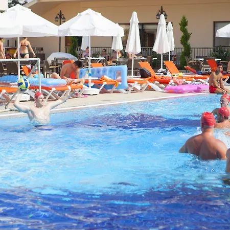 Orange Palace מלון 5*