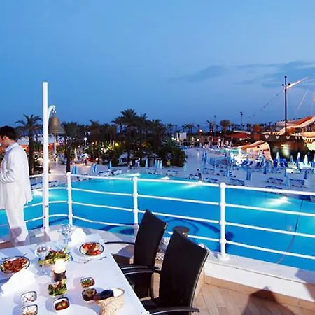 Orange Palace מלון 5*