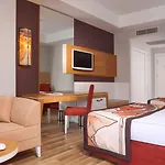 Hotel Orange Palace 5*