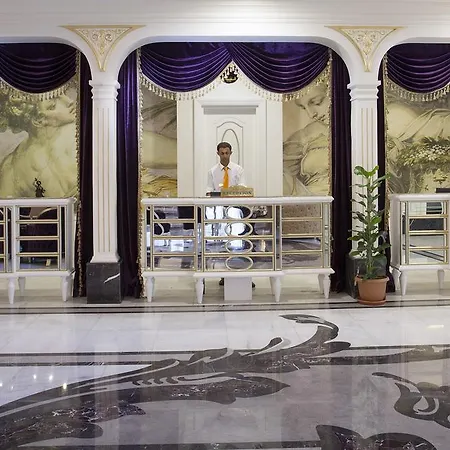 Orange Palace 5* Side