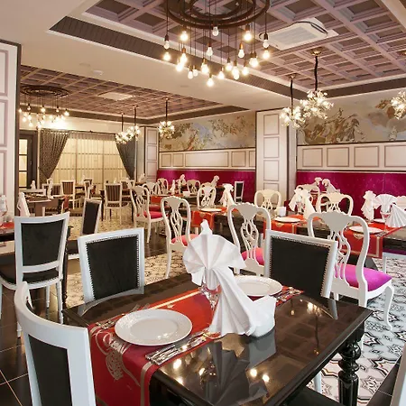 Hotel Orange Palace Side