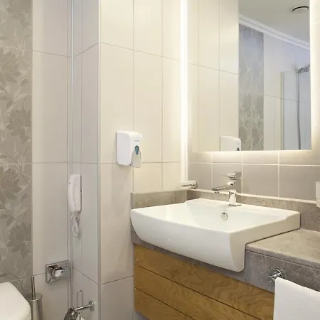 Hotel Orange Palace Side