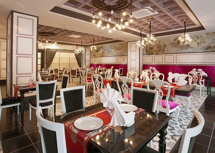 ホテル Orange Palace シダ