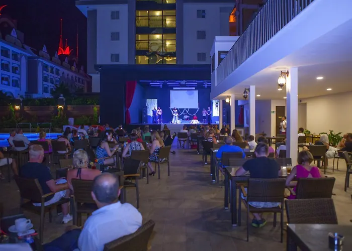 ホテル Orange Palace シダ