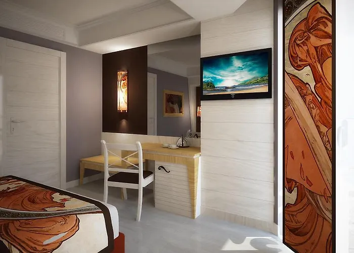 Orange Palace シダ